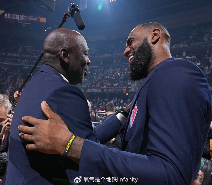 乐鱼电竞-詹姆斯的助攻超乔丹加科比！得分也领先他们大概10000分！|科比·布莱恩特|莱昂内尔·梅西|科比-布莱恩特|奥斯汀·里夫斯|迈克尔·乔丹_新浪体育_新浪新闻
